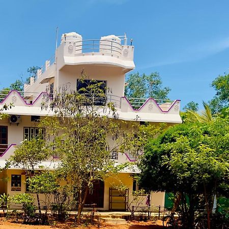 Lotus Garden Guest House Auroville Dış mekan fotoğraf