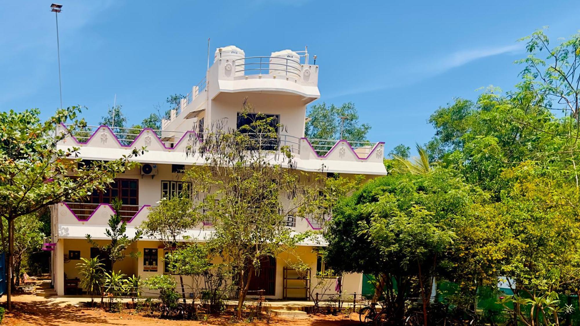 Lotus Garden Guest House Auroville Dış mekan fotoğraf